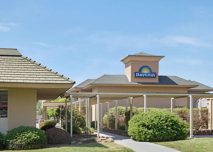 Days Inn By Wyndham Charlotte/Woodlawn Near Carowinds